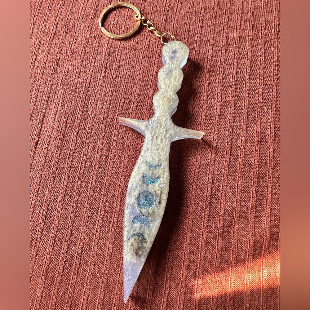 Pretty handmade witchy moon phases thistle and moss resin dagger keychain 💜🗡️